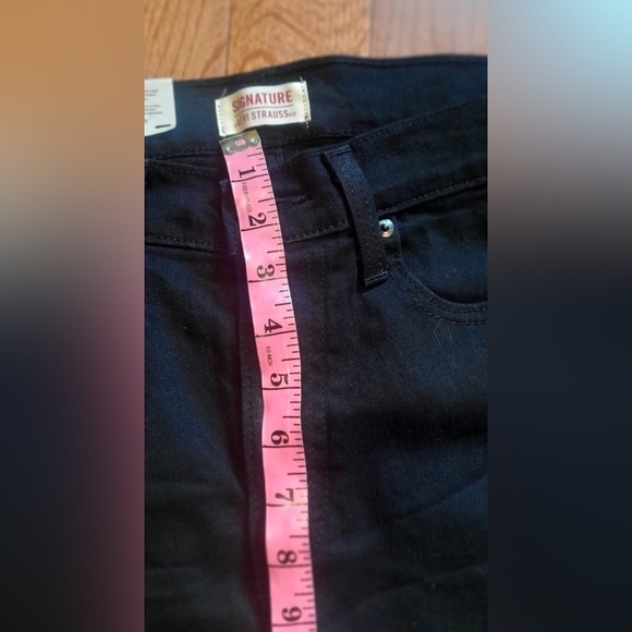 Levi’s Strauss black  mid rise Bermuda jeans shorts Sz L - Picture 5 of 7